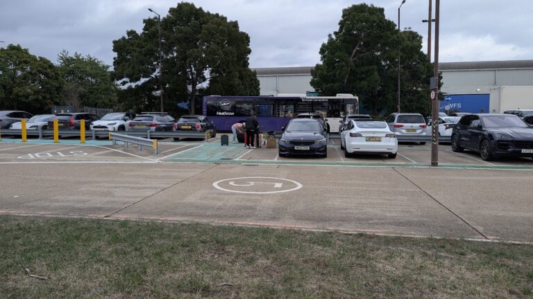 heathrow airport drop-off pick-up